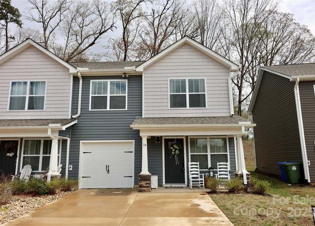 Property at 14 Malcolm Ct, Candler, NC 28715, 3 beds, 2.5 baths