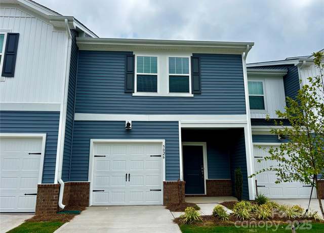 Property at 5026 Kellaher Pl, Charlotte, NC 28216, 3 beds, 2.5 baths