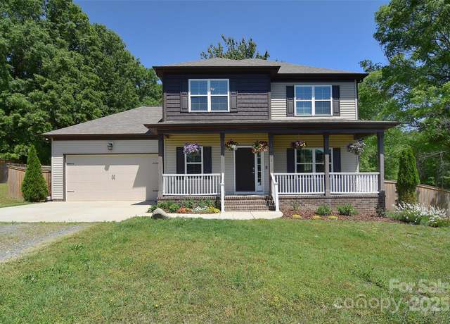 Property at 1021 Vickie Ln, Matthews, NC 28104, 3 beds, 2.5 baths
