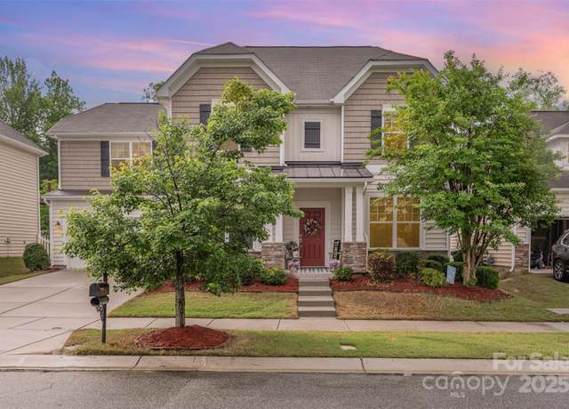 Property at 12832 Heath Grove Dr, Huntersville, NC 28078, 5 beds, 3.5 baths