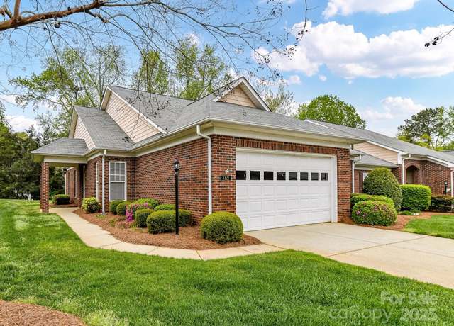 Property at 3721 Oak View Ct, Matthews, NC 28105, 3 beds, 2 baths