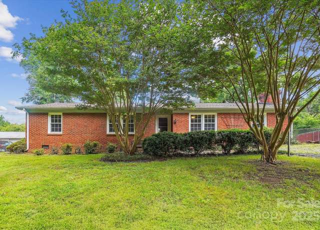 Property at 8706 Richardson King Rd, Waxhaw, NC 28173, 3 beds, 1.5 baths