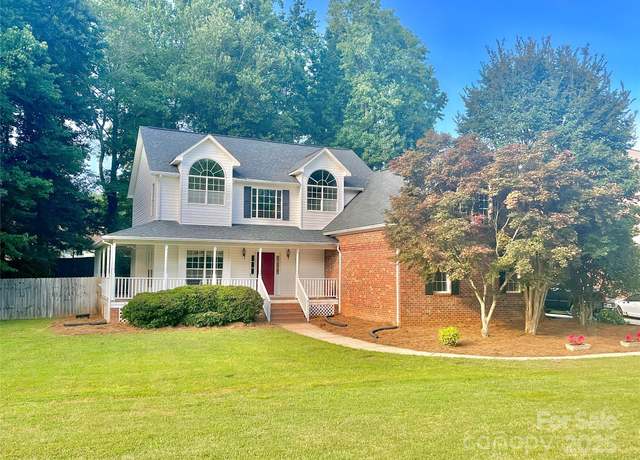 Property at 118 Oakview Dr, Salisbury, NC 28146, 4 beds, 2.5 baths
