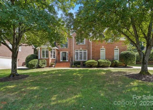 Property at 5407 Stallworth Dr, Charlotte, NC 28226, 4 beds, 2.5 baths