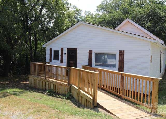 Property at 410 Clinton Dr, Kings Mountain, NC 28086, 3 beds, 2 baths