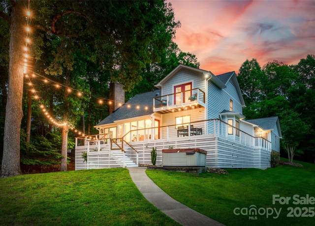 Property at 18028 Broken Woods Rd, Charlotte, NC 28278, 4 beds, 3.5 baths