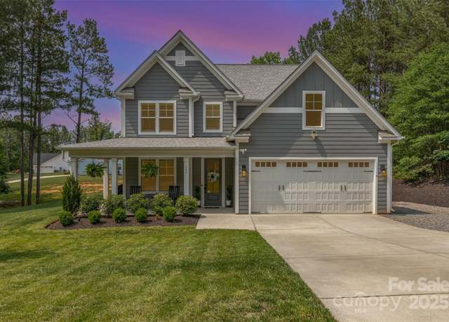 Property at 148 Powder Spring Dr, Statesville, NC 28677, 3 beds, 2.5 baths