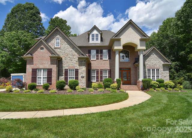 Property at 6927 Ellington Farm Ln, Mint Hill, NC 28227, 4 beds, 3.5 baths