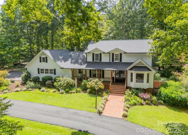 Property at 8504 Viking Dr, Waxhaw, NC 28173, 5 beds, 3.5 baths