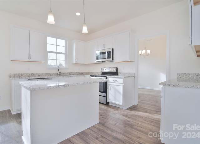 Property at 105 Megby Trl, Statesville, NC 28677, 4 beds, 2.5 baths