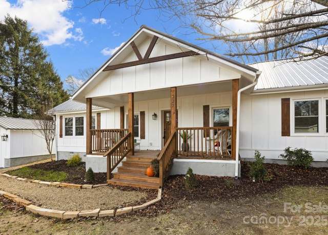 Property at 227 Ashmore Ave, Hendersonville, NC 28791, 3 beds, 2 baths