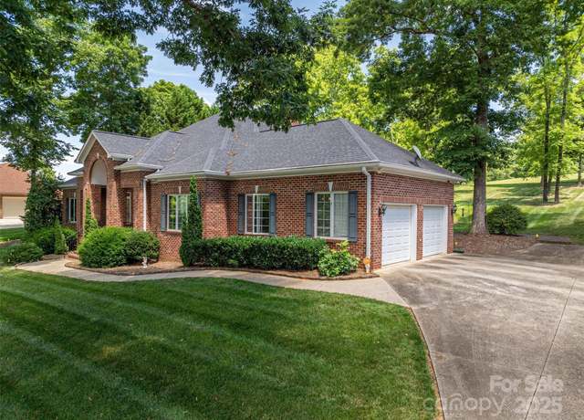 Property at 3964 Deer Run Dr NE, Conover, NC 28613, 4 beds, 3.5 baths