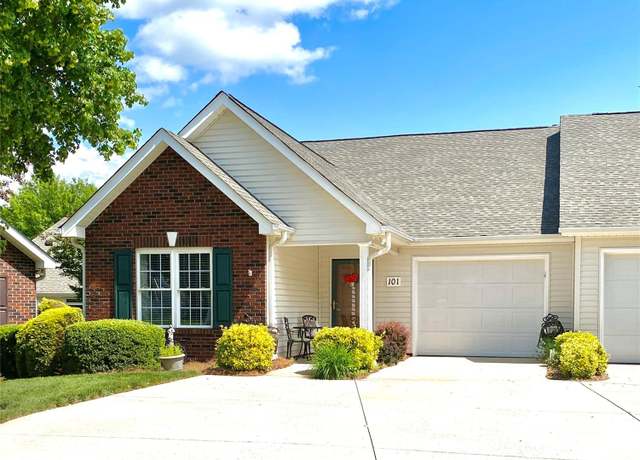Property at 101 Keswick Ln, Mooresville, NC 28117, 2 beds, 2 baths
