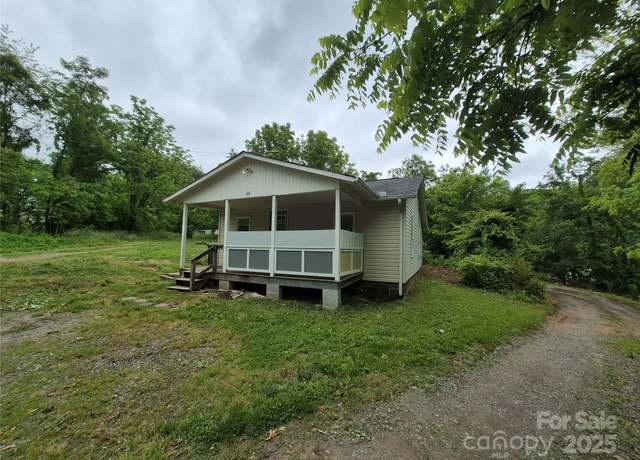 Property at 68 Covered Bridge Ln, Asheville, NC 28804, 2 beds, 1 bath