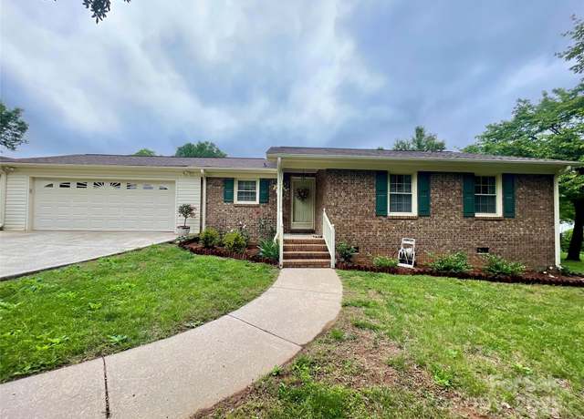 Property at 311 Tiffany St NW, Concord, NC 28027, 3 beds, 2 baths