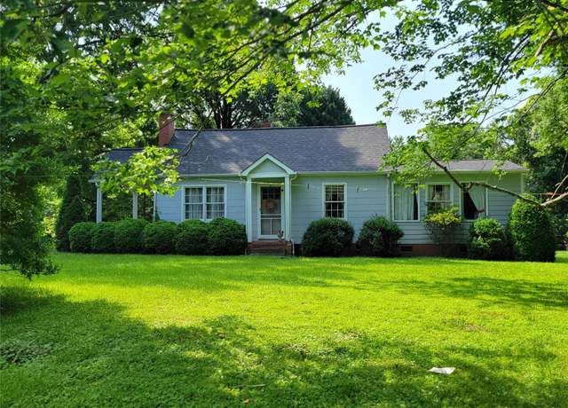 Property at 6908 Alexander Rd, Charlotte, NC 28270, 3 beds, 1 bath