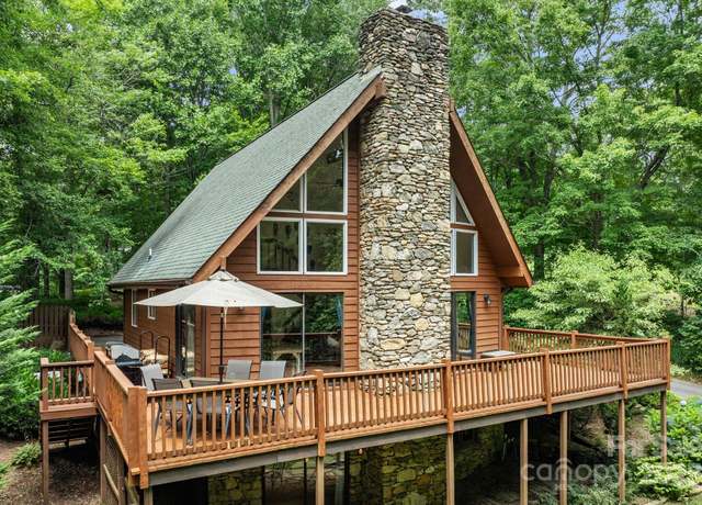 Property at 19 Mountain Brook Dr, Candler, NC 28715, 3 beds, 3 baths