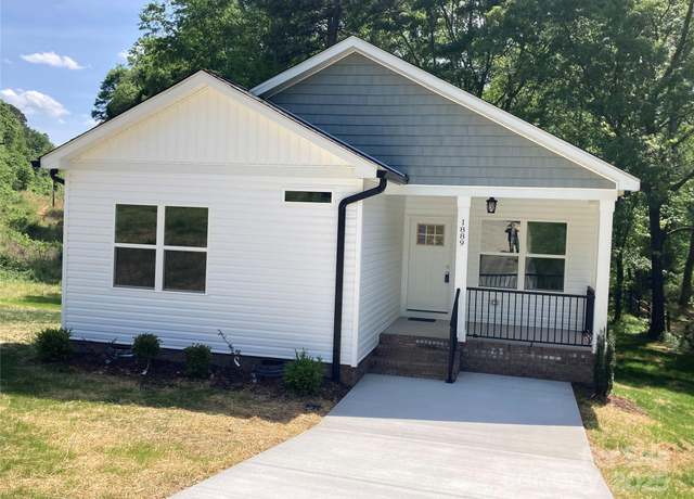 Property at 1889 Oak Hollow Rd, Gastonia, NC 28054, 3 beds, 2 baths