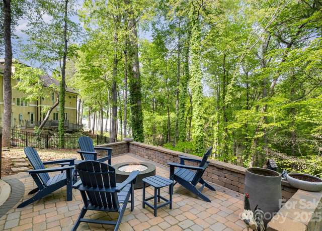 Property at 1713 Mt Isle Harbor Dr, Charlotte, NC 28214, 4 beds, 3.5 baths