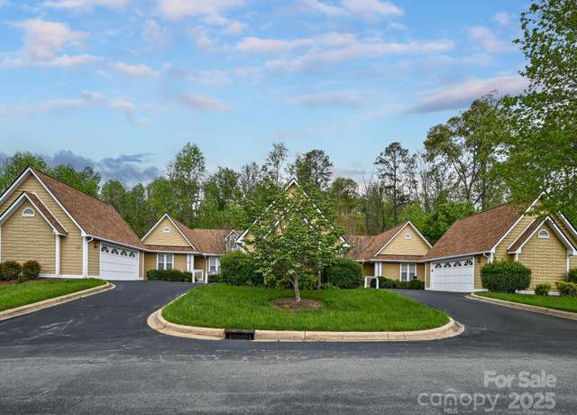 Property at 1202 Hyde Park Dr, Asheville, NC 28806, 2 beds, 2 baths