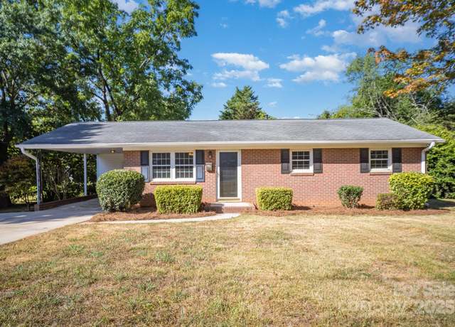 Property at 1711 E Perry St, Gastonia, NC 28054, 3 beds, 1.5 baths