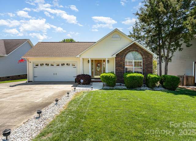 Property at 1076 Braxton Dr, Concord, NC 28025, 2 beds, 3 baths
