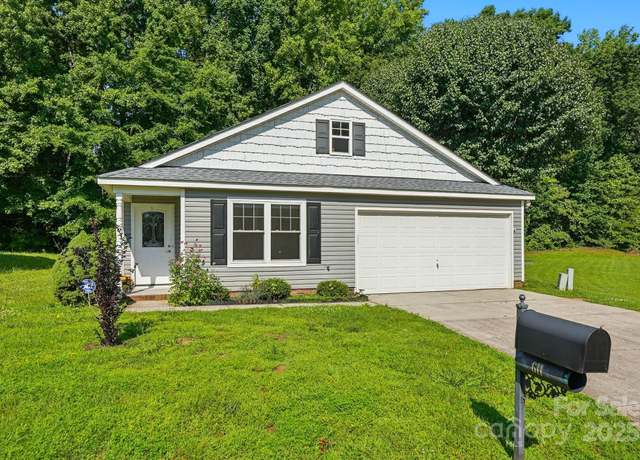 Property at 611 Annalinde Ln, Rock Hill, SC 29732, 3 beds, 2 baths