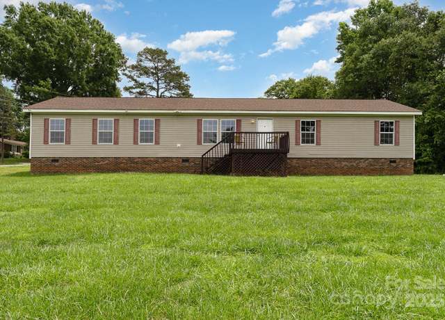 Property at 828 Carver St Unit 17-19, Shelby, NC 28152, 4 beds, 2 baths