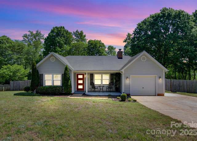 Property at 308 Southland Rd, Huntersville, NC 28078, 3 beds, 2 baths