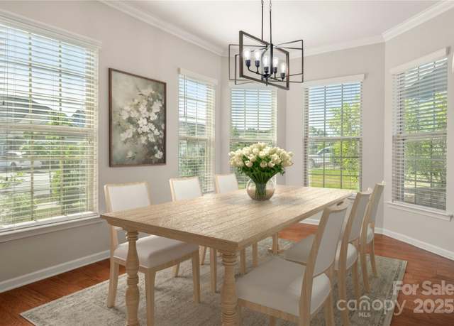 Property at 13929 Tilesford Ln, Huntersville, NC 28078, 6 beds, 3.5 baths