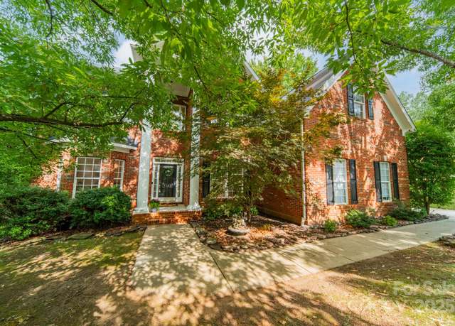 Property at 3103 Stanway Ct, Waxhaw, NC 28173, 4 beds, 3.5 baths
