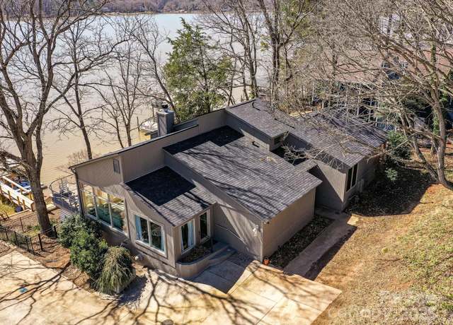 Property at 3030 Point Clear Dr, Tega Cay, SC 29708, 4 beds, 2 baths