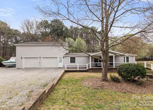 Property at 117 Pine Bluff Dr, Mooresville, NC 28117, 3 beds, 2 baths