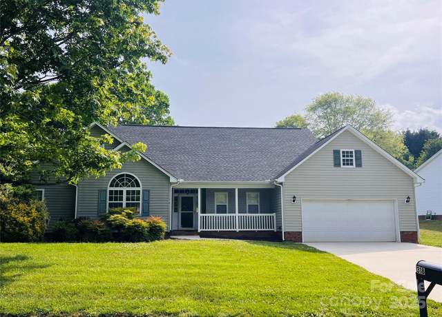 Property at 318 Linsbury Ct, Gastonia, NC 28056, 3 beds, 2.5 baths