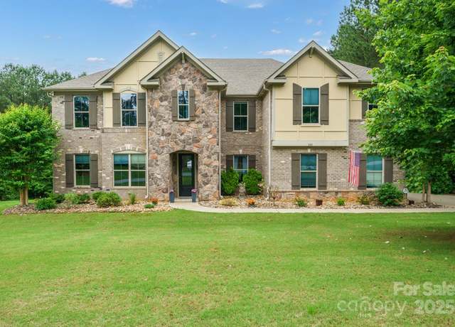Property at 240 Bells Crossing Dr, Mooresville, NC 28117, 4 beds, 4.5 baths