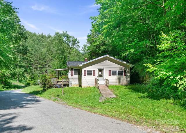 Property at 195 Butter Sop Rd, Burnsville, NC 28714, 2 beds, 1 bath