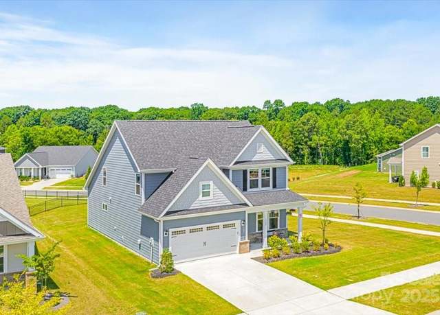 Property at 1302 Black Walnut St, Monroe, NC 28112, 4 beds, 2.5 baths