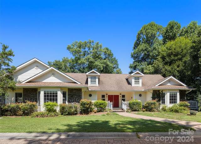 Property at 4901 Brevard Rd, Horse Shoe, NC 28742, 4 beds, 3.5 baths