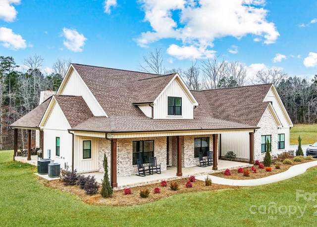 Property at 317 Boyd Rd, Clover, SC 29710, 4 beds, 3.5 baths