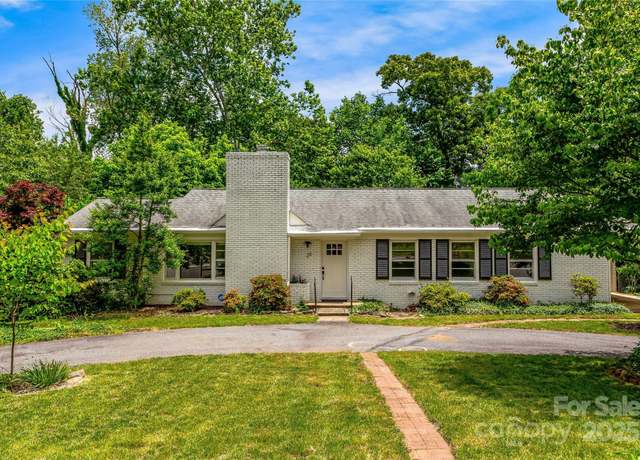 Property at 26 Crockett Ave, Asheville, NC 28805, 3 beds, 2 baths