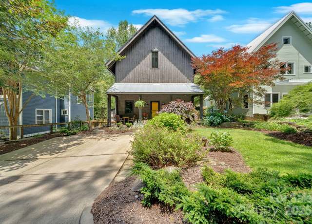 Property at 222 Westover Dr, Asheville, NC 28801, 3 beds, 2.5 baths