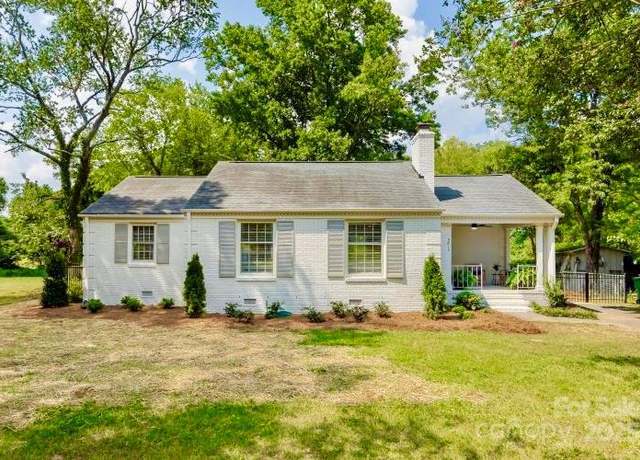 Property at 5815 Wedgewood Dr, Charlotte, NC 28210, 3 beds, 2 baths