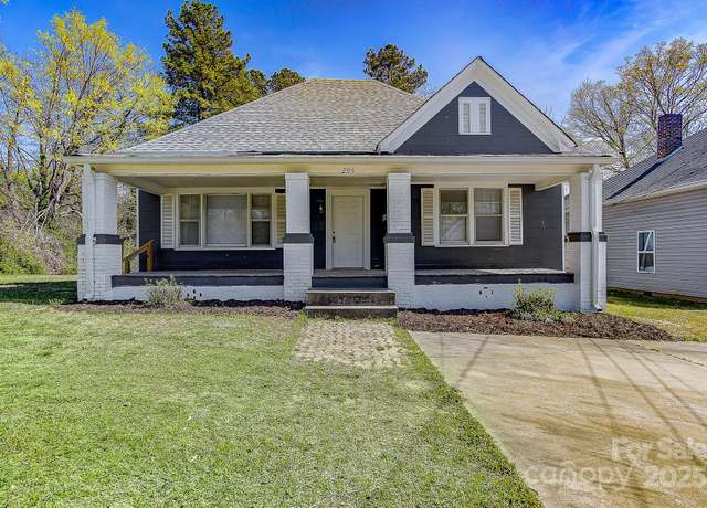 Property at 209 N Yadkin Ave, Spencer, NC 28159, 2 beds, 1 bath
