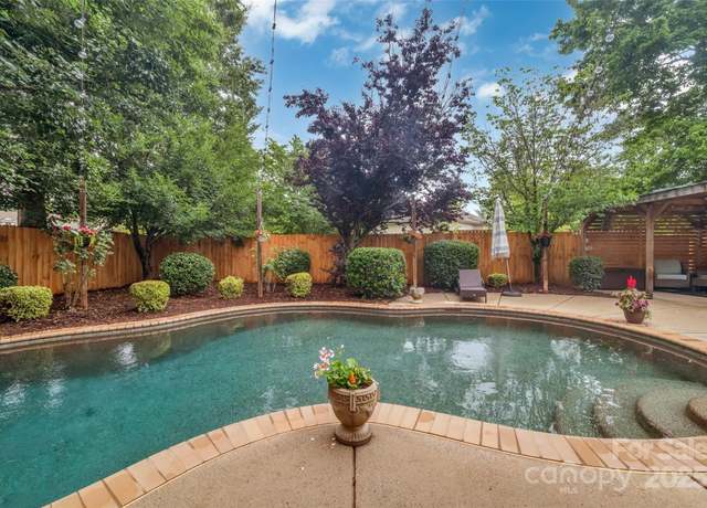 Property at 1225 Madison Green Dr, Fort Mill, SC 29715, 5 beds, 2.5 baths