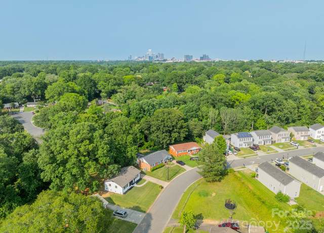 Property at 3608 Crestridge Dr, Charlotte, NC 28217, 3 beds, 1 bath