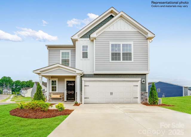 Property at 11027 Daisy Ct, Charlotte, NC 28262, 5 beds, 3 baths