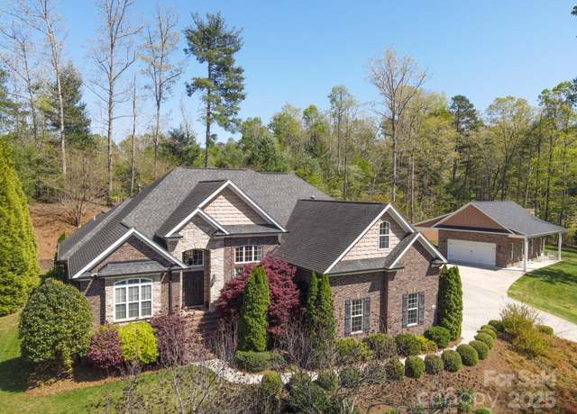Property at 5016 Woodwinds Dr NE, Hickory, NC 28601, 5 beds, 3.5 baths