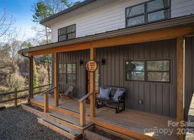 Property at 25 Nelon Rd, Asheville, NC 28804, 2 beds, 2 baths
