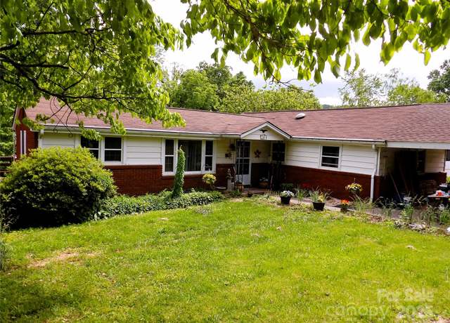 Property at 345 Old Toll Cir, Black Mountain, NC 28711, 3 beds, 1.5 baths