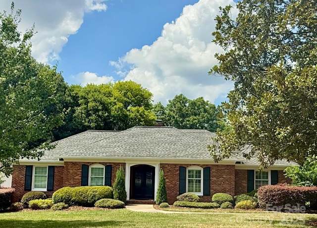 Property at 2900 Ferncliff Rd, Charlotte, NC 28211, 6 beds, 5.5 baths